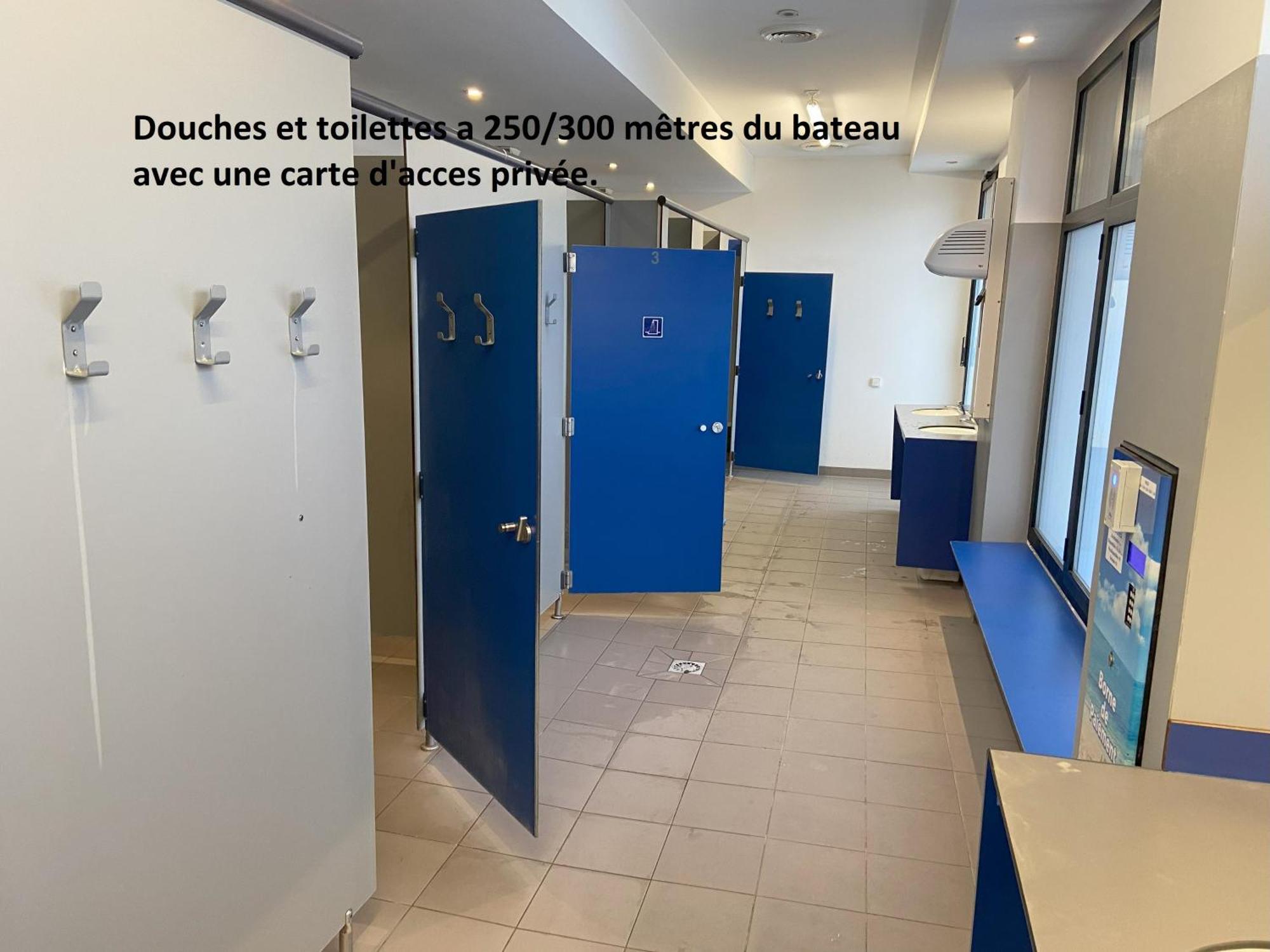 Location Un Petit Voilier Hotel La Rochelle  Exterior photo